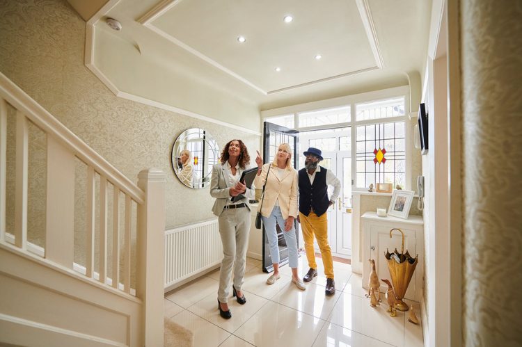 As Market Shifts, Successful Agents Share Their Top Showing Tips