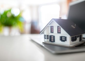 Elevate Your Luxury Real Estate Career with Market Reports