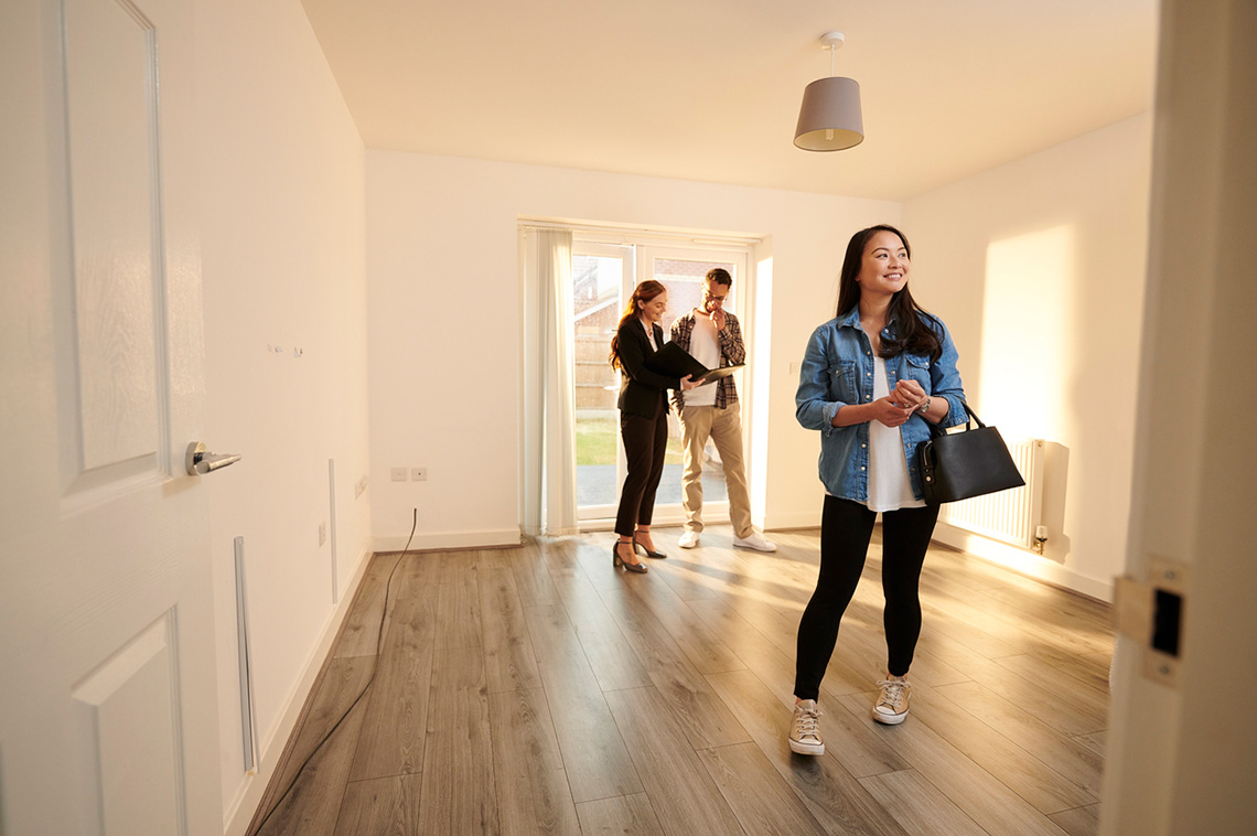 Hits and Mrs.: Agent Advice for Couples in the Buying Mood - Vimarsana News