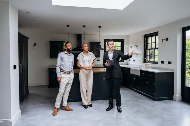 September Home Showings Traffic Continued to Decline