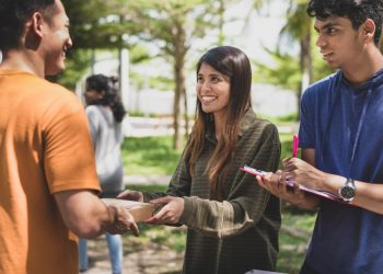 5 Ways to Volunteer in Your Community