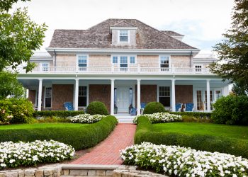 5 Tips for Breaking Into Luxury Real Estate