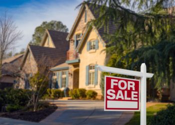 Strategies for Working the 2023 Luxury Real Estate Market