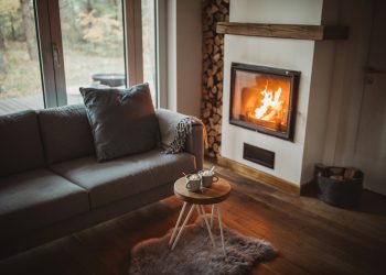 How to Transition Your Home Decor From the Holidays to Winter