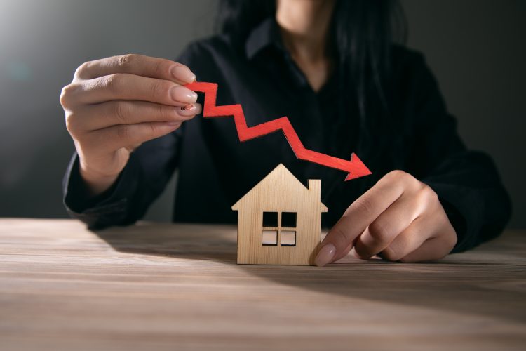 Mortgage Applications Decrease for Fourth Straight Week