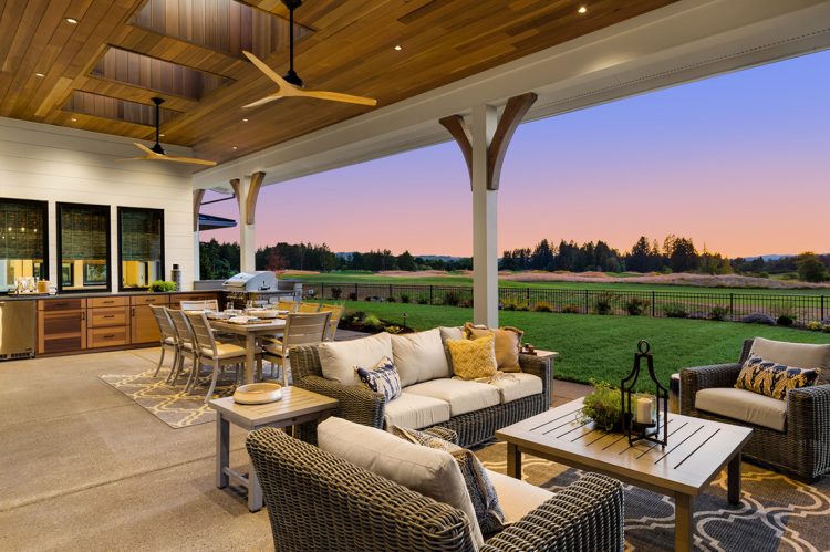 Outdoor Kitchen/Entertaining Areas Top Buyers’ Must-Have Amenities List