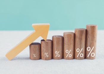 Powell Signals Higher Rates, Is Pressed on Housing