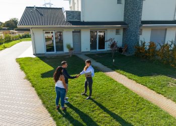 THE PLAYBOOK: People-Skill Strategies to Stimulate Sales This Season