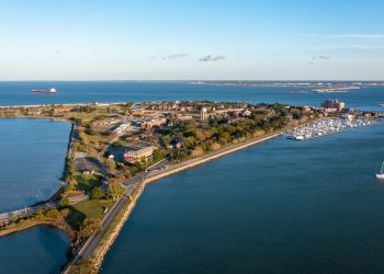 Three Women Entrepreneurs Open RE/MAX Office