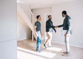 What Is a Real Estate Agent?