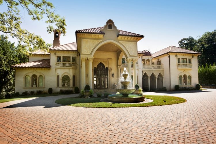 Demand for Luxury Housing Outpaces Supply Moving Further Into 2023