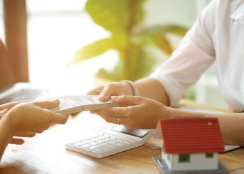 Cash Rules, New Study Finds