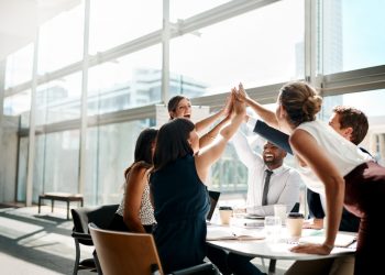 4 Ways to Remind Team Members of Their Successes