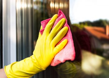 How to Clean Windows and Screens