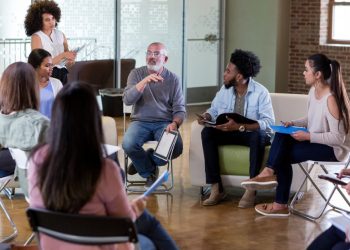 Make Sure You Understand the Rules Before You Buy a House That Belongs to a Homeowners Association