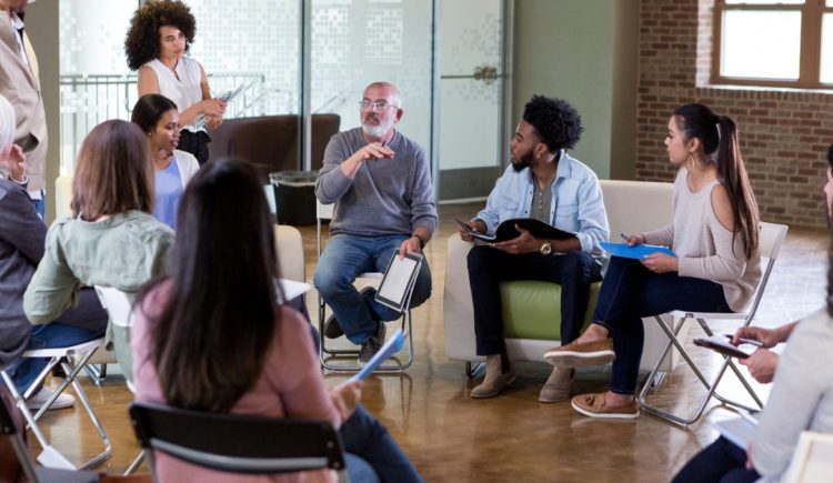 Make Sure You Understand the Rules Before You Buy a House That Belongs to a Homeowners Association