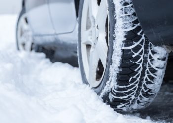 What to Do If You Get Stranded in Your Car During the Winter