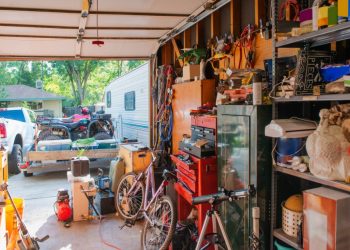 How to Declutter Your Garage