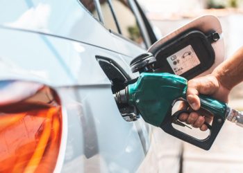 How to Get Good Gas Mileage in the Summer