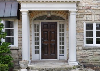 Should You Buy a House With a Stone Façade?
