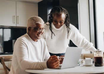 Should You Modify Your Retirement Investing Strategy in Response to Economic Changes?