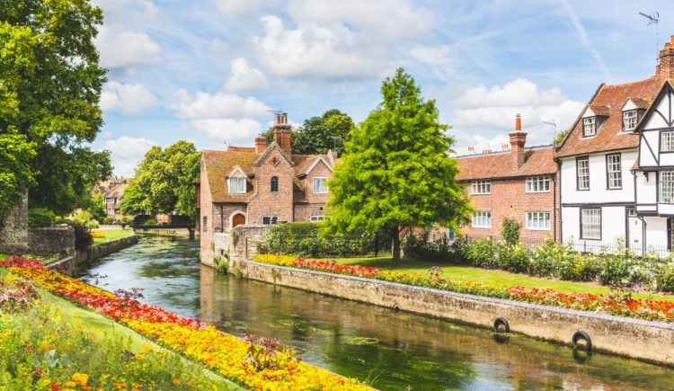 Should You Buy a House Near a River?