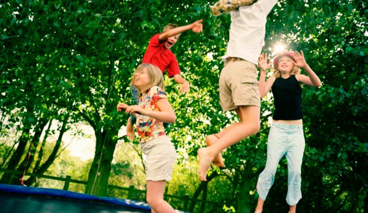 How to Create a Summer Routine That Works for Your Family