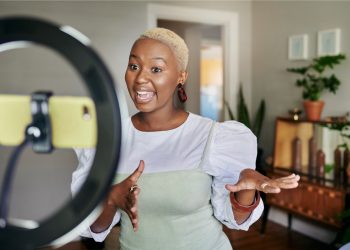 6 Social Media Tips for Luxury Real Estate Professionals