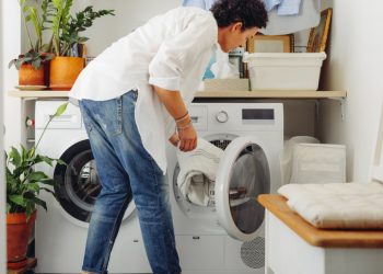 Should You Buy a House With a Laundry Room on the Main Level or in the Basement?