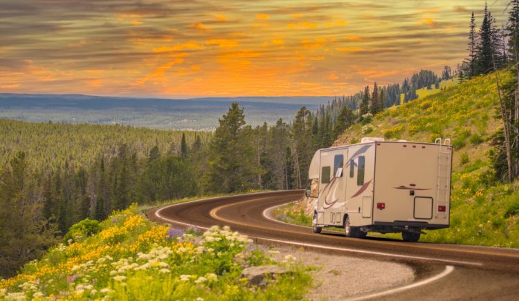 Considerations When Choosing a Summer Camper