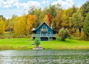 What You Should Know About Maintaining a Waterfront Property