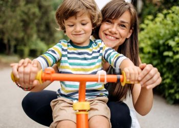 Ways to Get Your Kids to Be Active During the Summer