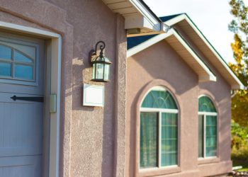 Should You Buy a Home With a Stucco Exterior?