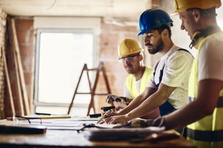 Builder Confidence Falls to Lowest Level Since January 2023