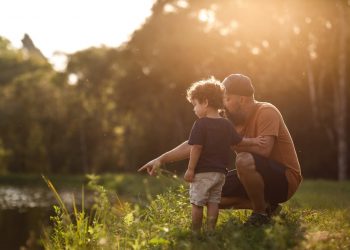 How to Keep Your Kids Safe at a Waterfront Vacation Home