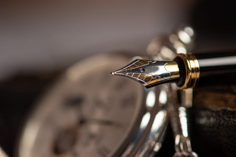 5 Closing Gifts to Give to Your Luxury Real Estate Clients