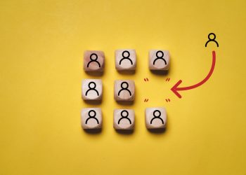 Team Tactics: How to Effectively Recruit Productive Agents