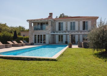 The December 2023 Luxury Market Report