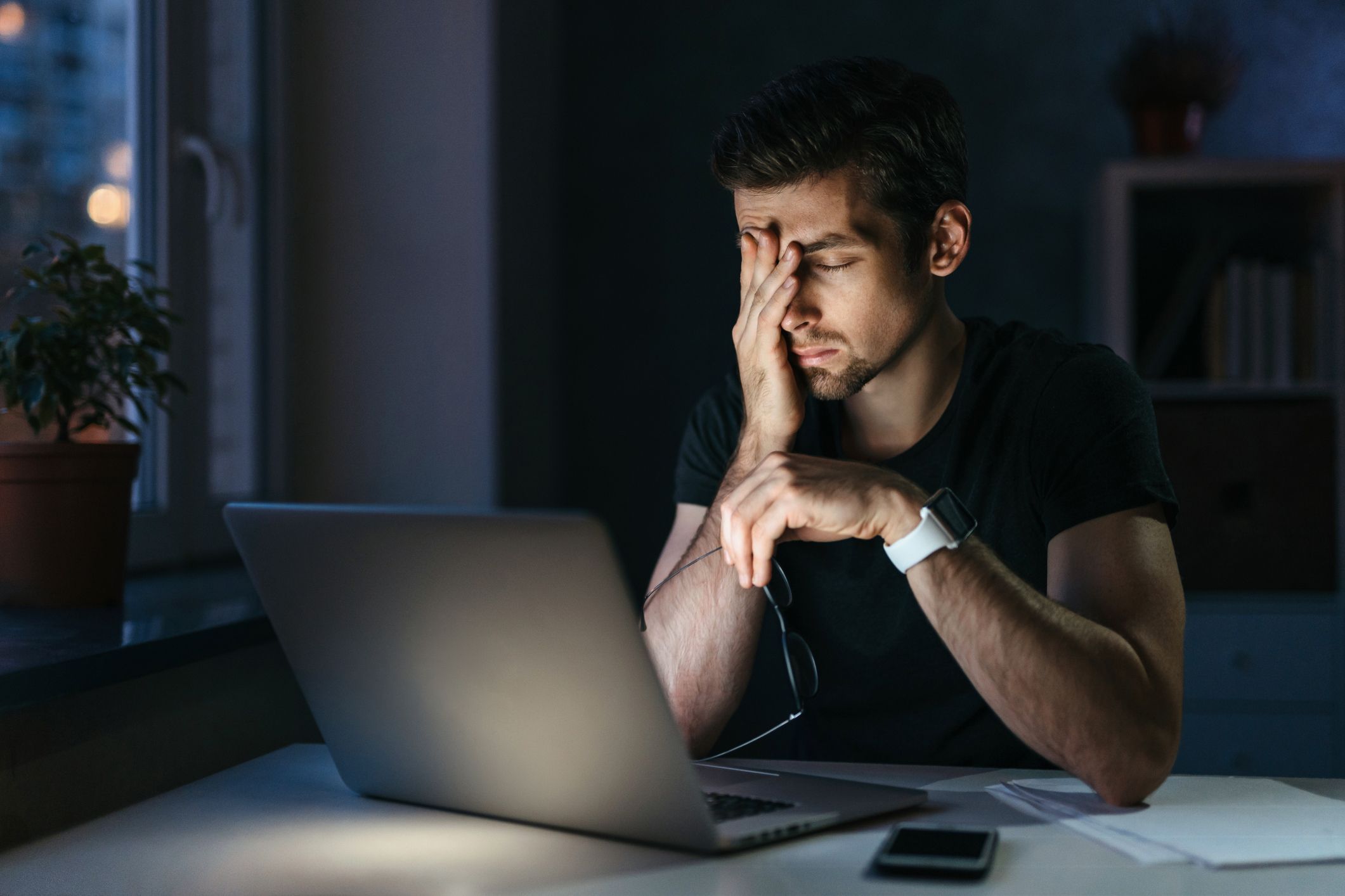 Why Checking Your Email in the Evening Can Make It Hard to Get a Good Night's Sleep — RISMedia - Vimarsana News