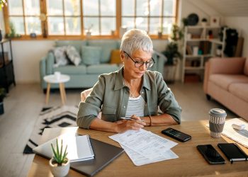 How to Keep Your Monthly Expenses Down After You Retire