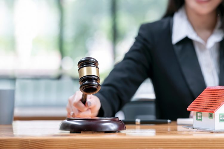 COURT REPORT: NAR, Big Brokerages Split on Consolidation; REBNY Suit Dropped