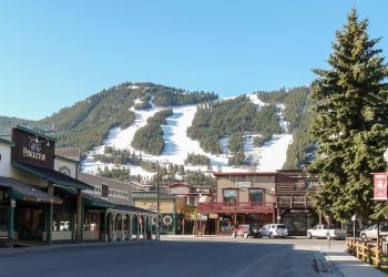 6 Under the Radar Ski Towns