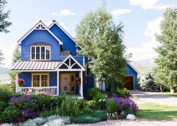 Tips to Help You Choose the Right Color for Your Home’s Trim