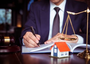 When Should You Hire a Real Estate Attorney?