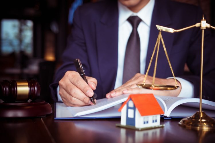When Should You Hire a Real Estate Attorney?