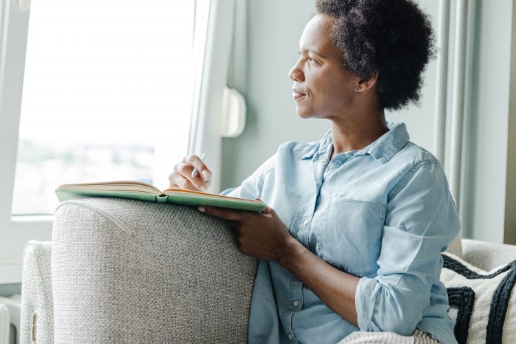 Mindful Journal Prompts for Unwinding This Year