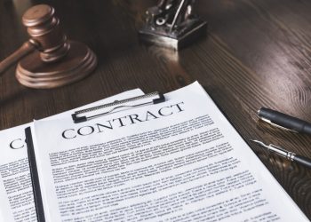 FTC Votes to Ban Employee Noncompete Clauses