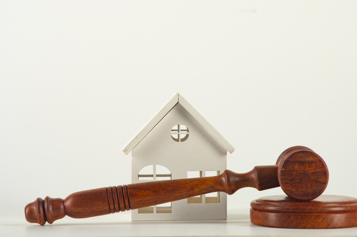 Douglas Elliman Settles Lawsuits, With Over Half of Payment 'Contingent' — RISMedia - Vimarsana News