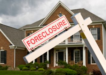 Foreclosure Starts Decline Slightly in April, While Completions Rise