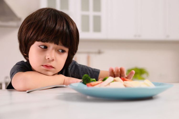 Why You Shouldn’t Bribe Your Kids With Dessert to Get Them to Eat Vegetables